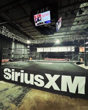 Mark Henry Instagram - Calm before the storm. 🌩️ @2300Arena

Doors at NOON #WWE #Wrestlemania #WrestlemaniaXL #philly #philadelphia