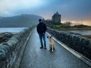 Mark Rowley Instagram - Happy St Andrew’s Day 🏴󠁧󠁢󠁳󠁣󠁴󠁿!!!
This was taken ages ago just incase you think I’m not in lock down. Have a dram indoors and be safe... #bonnie #scotland #standrewsday