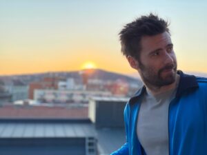 Mark Rowley Instagram - Sun going down over the city...
Happiness!
