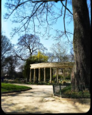 Mark Strong Instagram - Paris in the Spring ❤️ All my best to everyone.. #paris