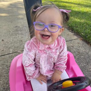 Mark Tremonti Instagram - Happy World Down Syndrome Day!!
@stellamonroeelizabeth I’m so proud to be your Dad, you make the world a much better and happier place. 💙💛 #worlddownsyndromeday @ndssorg @vlmvictoria @austentremonti @pearsontremonti