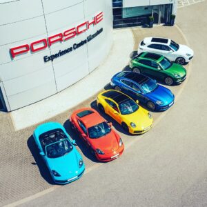 Mark Webber Instagram - Fancy winning a driving experience with me at Porsche Experience Centre Silverstone?👌🏽
 
@Porsche_GB is hosting a virtual charity auction in support of children’s mental health charity @_Place2Be 🙏. As the successful bidder, you’ll join me on track behind the wheel of the new 911 GT3. You’ll also have the opportunity to name the Porsche Experience Centre GT3 after yourselves or a family member.
 
Head to the link in @Porsche_GB bio to place your bid. #StressAwarenessMonth #PECSilverstone