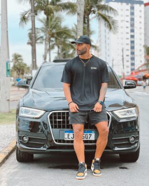 Markinhos Instagram - E quem tentou com ele hoje não arruma nada, eu escolho o carro pelo final da placa! 🚗💨