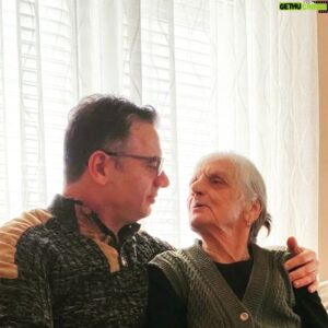 Marko Caka Instagram - Gëzuar Ditëlindjen e shtrenjta ime, të kesh shëndet dhe lumturi gjithmonë. Te duam shume ❤️

Happy birthday to our wonderful mom! We love you ❤️