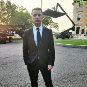 Marko Caka Instagram - My life behind the scenes 🎬🎥

#universalstudios #drama #thriller #movie #series #limodriver #character #onset #working #acting #lovemyjob #sagactor #photooftheday📷 
#actinglife #love  #instagood  #fashion #photooftheday  #beautiful  #art #photography #happy