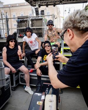 Marky Ramone Instagram - Just us. 😎👀👂🏻👂🏻sound check time. @ringodj 🥁🎸🎤@pela_scb @_elpuma_ @______gallo______photo May 2024