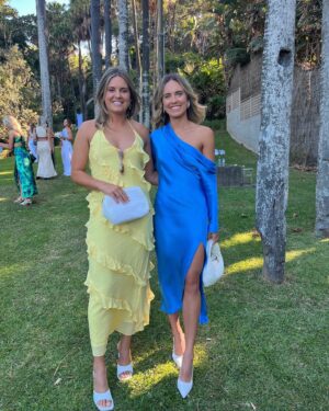 Marlee Silva Instagram - Celebrating Mr & Mrs Burns 💛

Such a special day for the most spectacular couple. So grateful for my amazing fam 🫶🏽