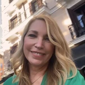 Marlene Maseda Instagram - Feliz domingo ✨ recuerda que si quieres cambios diferentes es vital hacer cosas diferentes. Así es que te invito a hacerte responsable de ti y empezar a crear lo que quieres.