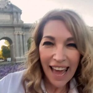 Marlene Maseda Instagram - Cambiar nuestra vibración permite vivir nuevas experiencias. Hoy te invito a cambiar tu actitud, pensar en lo que si quieres y tomar acciones valientes porque es importante ver el miedo como un impulsor para el cambio.

#manifestacion #mujeres #abundancia  #exito #fe #prosperidad