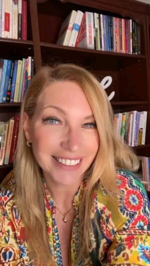 Marlene Maseda Instagram - Como mujeres cumplimos roles diferentes y somos entregadas a lo que hacemos desde el amor y además frente a las dificultades buscamos la salida e incluso soportamos muchas situaciones por el "bien de todos".

Durante años he soportado críticas e indiferencias de mis ex esposos y parte de la sociedad, quedando yo como la que provocó conflictos e incluso bloqueos en sus profesiones. Siempre había callado por mis hijos, sin embargo, ellos hoy son adultos, están conscientes de todo y me honra que sean buenas personas. 

En definitiva, siento que quizás es momento de ver la vida desde otra perspectiva y empezar a darme mi lugar y eso significa dar el gran paso para liberar todo aquello que me ha provocado tanto daño y tristeza en silencio.