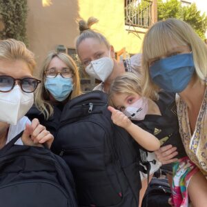 Marley Shelton Instagram - Celebrating MLK weekend by helping assemble hygiene kits for the clients of #lafamilyhousing .  This fantastic organization works to place homeless families in permanent housing.  Thank you @bondgirl529 @conniebritton @thesamshelton @jessieg12835 @karengoldfischer for donating your time, money and children for this effort.❤️