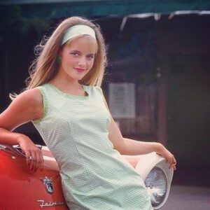 Marley Shelton Instagram - Oh Wendy... #TBT #thesandlot #wendypeffercorn #throwback