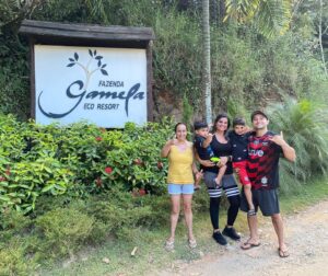 Marlon Moraes Instagram - Fim de Semana Inesquecível! Lugar Maravilhoso com Minha Família, minha Maior Conquista 🙏🏻
Valeu @fazendagamelaecoresort Vitor e Gustavo Parabéns melhor que já estive 👏🏻👏🏻 número 1 🏆
