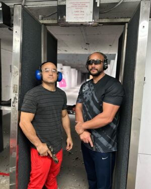 Marlon Moraes Instagram - First Time Shooting my Sig! 😁
The Best 😎 🔥 
@tee_gun_vault