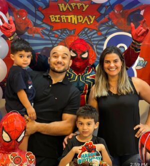 Marlon Moraes Instagram - Hoje dia no nosso Filho Maravilhoso Ryan!!! Parabéns meu Amigão, hoje e dia de fazer muita bagunça e aproveitar ❤️ 🙏🏻 Amamos muito nosso Tesouro junto com Rafa @enfizabella