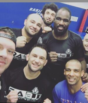 Marlon Moraes Instagram - Let’s go @frankieedgar!!! Thankful for every opportunity and to have the chance to be Team Edgar 💯👊🏻
no secret just hard work 
Seen what you Mark Ricardo Chris steve everyone did for our sport was amazing 🙏🏻🙏🏻🙏🏻