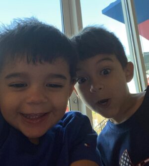 Marlon Moraes Instagram - Hoje dia no nosso Filho Maravilhoso Ryan!!! Parabéns meu Amigão, hoje e dia de fazer muita bagunça e aproveitar ❤️ 🙏🏻 Amamos muito nosso Tesouro junto com Rafa @enfizabella