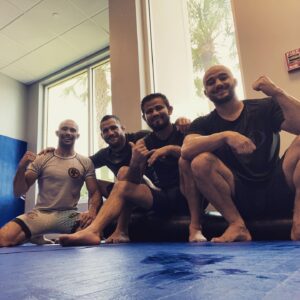 Marlon Moraes Instagram - Treininho Top!!
@victordiasmma @jussierformiga @macedomma_bruttoo 
Oossss Vitinho Vitoria #blablabla 🔥