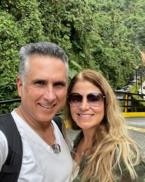 Marlon Moreno Instagram - Quiero tomarte de la mano a los 80 y decir “lo logramos” 1️⃣1️⃣