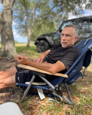 Marlon Moreno Instagram - Feliz cumpleaños amor de mi vida.  Agradezco tu existencia y amo caminar por la vida de tu mano.  Te mereces lo mejor siempre!!!! 🎂🎉🎁❤️
