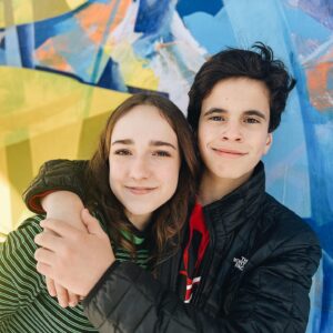 Marlow Barkley Instagram - Sophie & Graham forever!

We may not have gotten the chance to become step siblings on @singleparentstv but this friendship runs DEEP!

Thanks to the @kidschoiceawards for nominating @tylerwladis so I could see my buddy again! Now go vote for him and watch him get slimed on Sat! 💚
