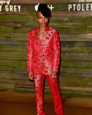 Marsha Stephanie Blake Instagram - About last night….

Style @zadrianandsarah 🧛🏼‍♀️ 😉 
Makeup @nicolewalmsley 
🕺🏽 @damari.us
👠 @stuartweitzman 
💎 @levian_jewelry

THREE DAYS til #thelastdaysofptolemygrey @appletvplus