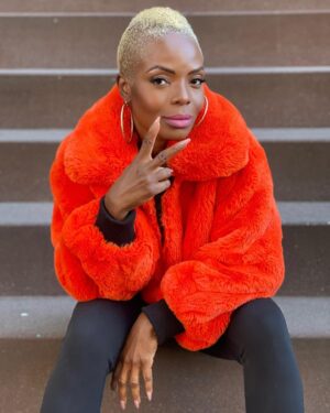 Marsha Stephanie Blake Instagram - Welp. ✌🏽 to summer! Suddenly it is 🥶 in NYC. 

📸 @gregorycostanzo 💕 
Snuggly jacket @hiphopcloset