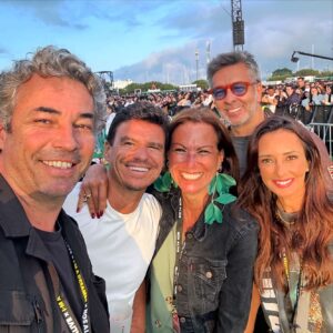 Marta Aragão Pinto Instagram - A reunião. 
#celebratinglife