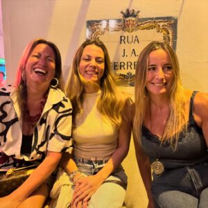 Marta Aragão Pinto Instagram - Ninguém faz ideia do quanto nos divertimos juntas…
#celebratinglife