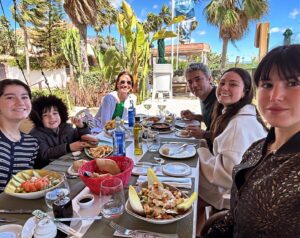 Marta Aragão Pinto Instagram - Beach lunch.
#celebratinglife