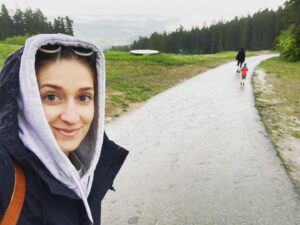 Marta Dancingerová Instagram - Family trip za vytrvalého deště, to je tak trochu náš styl....#stezkakorunamistromu