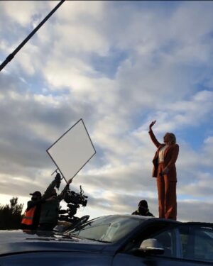 Marta Dusseldorp Instagram - Behind The Scenes: 
Filming Bay Of Fires in Queenstown, Tasmania...
In the middle of Winter.

Hope you enjoy episode 2 

Tonight @abctv 830pm

@archipelagoproductionstasmania
@fremantleaus 
@fremantle 
@screentasmania 
@screenaustralia 
@wearevicscreen 
@abctv