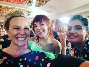 Marta Dusseldorp Instagram - Hung out with rockstar @yaelstone (check out her "Robin" in #bayoffirestv episode 3  streaming now on @abctv iview.

Fan girled over the extraordinary @chloeshayden & @ayeshamadon from @heartbreaknetflix @netflixanz

Annnnnd met and cuddled @gigiamazonia - a wonder woman/goddess. 
Alone Tasmania @sbs_australia

What a night! At the @tvweekmag #TvWeeklogies 

Now for some well earned sleep.

Thank you for having me along @foxtel 
#thetwelve @binge