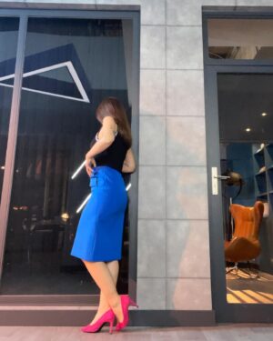 Marta Fernandes Instagram - Aleatórias da semana.
1. eles chamam-me maestrina. eu chamo-me sortuda.
2. sapatos rosa em décor.
3. consultora armada em influencer.
4. #influencermkpt 
5. alunos felizes em palco…
6… professora estafada (mas feliz) em palco.

#atriz #professora #encenadora #consultoradebeleza #influencer #maestrina #ilovemyjobs #ilivemyjobs
