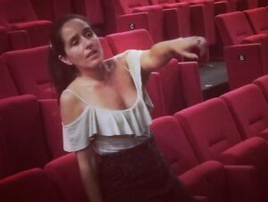Marta Fernandes Instagram - Aleatórias da semana.
1. Amor 
2. Camarins 
3. Dois gatos à janela 
4. Versão encenadora