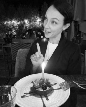 Marta Gastini Instagram - Si, era qualche giorno fa… ma sono 33 e mi va di festeggiare ancora un po’ 🎉😅