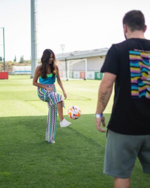 Marta Leite de Castro Instagram - Pitch desta semana na Cidade do futebol!

Lookezinho: @sahocoficial