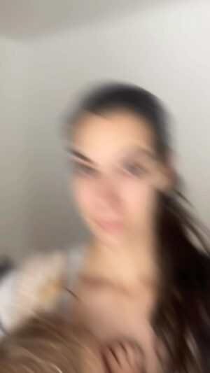 Marta Ondráčková Instagram - #vyzvaudrzksicht aneb každý den aspoň pár vteřin! Dejte si spolu se mnou prostor a ulovte aspoň necelou minutu pro svůj obličej i duši ❤️ Tak pa zítra ;-)

#udrzksicht