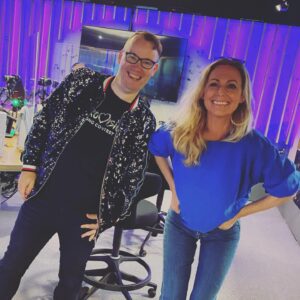 Marte Stokstad Instagram - Klare? Lader opp til finale med @jimpeder -  høres i kveld 21.00 på Nrk 1🇳🇴🌟jaaaaa!!! #eurovision #nrkmgp @tixmusic