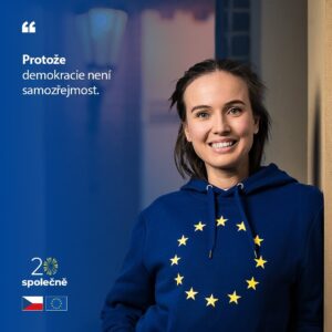 Martha Issová Instagram - Proč EU? U příležitosti 20. výročí 🇨🇿🇪🇺ČR v EU nám odpověděla desítka českých osobností. 

❤️Děkujeme jim i vám, že si tento důležitý moment připomínáte s námi!

A proč je podle vás důležité, že je Česko součástí EU?

Odkaz s více informacemi o členství v EU najdete v biu.

📸Photo by @alicehrubastudio 

@tereza.voriskova @dvatatove @marsalekjosef82 
@lukashejlik @martha_issova_official @martina.viktorie @vavrinec_hradilek @miroslav.krobot @milena.kralickova @ctvrtniczech 
@unikarlova 

#20letČRvEU I #zažijteevropu