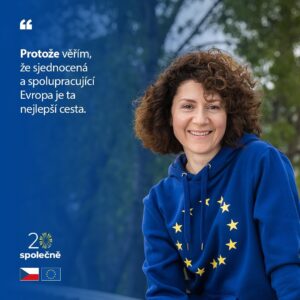 Martha Issová Instagram - Proč EU? U příležitosti 20. výročí 🇨🇿🇪🇺ČR v EU nám odpověděla desítka českých osobností. 

❤️Děkujeme jim i vám, že si tento důležitý moment připomínáte s námi!

A proč je podle vás důležité, že je Česko součástí EU?

Odkaz s více informacemi o členství v EU najdete v biu.

📸Photo by @alicehrubastudio 

@tereza.voriskova @dvatatove @marsalekjosef82 
@lukashejlik @martha_issova_official @martina.viktorie @vavrinec_hradilek @miroslav.krobot @milena.kralickova @ctvrtniczech 
@unikarlova 

#20letČRvEU I #zažijteevropu