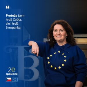 Martha Issová Instagram - Proč EU? U příležitosti 20. výročí 🇨🇿🇪🇺ČR v EU nám odpověděla desítka českých osobností. 

❤️Děkujeme jim i vám, že si tento důležitý moment připomínáte s námi!

A proč je podle vás důležité, že je Česko součástí EU?

Odkaz s více informacemi o členství v EU najdete v biu.

📸Photo by @alicehrubastudio 

@tereza.voriskova @dvatatove @marsalekjosef82 
@lukashejlik @martha_issova_official @martina.viktorie @vavrinec_hradilek @miroslav.krobot @milena.kralickova @ctvrtniczech 
@unikarlova 

#20letČRvEU I #zažijteevropu