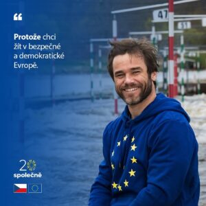 Martha Issová Instagram - Proč EU? U příležitosti 20. výročí 🇨🇿🇪🇺ČR v EU nám odpověděla desítka českých osobností. 

❤️Děkujeme jim i vám, že si tento důležitý moment připomínáte s námi!

A proč je podle vás důležité, že je Česko součástí EU?

Odkaz s více informacemi o členství v EU najdete v biu.

📸Photo by @alicehrubastudio 

@tereza.voriskova @dvatatove @marsalekjosef82 
@lukashejlik @martha_issova_official @martina.viktorie @vavrinec_hradilek @miroslav.krobot @milena.kralickova @ctvrtniczech 
@unikarlova 

#20letČRvEU I #zažijteevropu