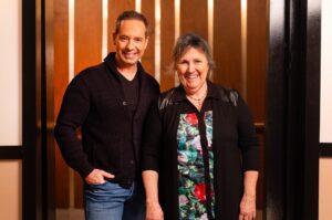 Marthe Laverdière Instagram - J'ai eu le bonheur de participer à l'émission @latour.tva et ce sera diffusé ce soir à 19 h 30 sur les ondes de TVA. 🥰 
Ces quelques photos vous permettront de constater à quel point j'ai été bien reçue et quelles belles rencontres j'ai faites. Merci de l'invitation, on reprend ça n'importe quand! 🪴

📸 @Marc-André Lapierre