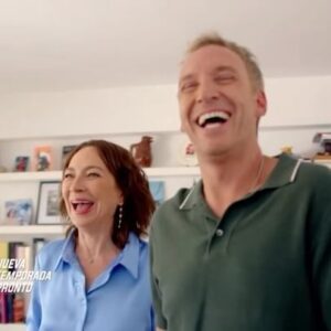 Martín Cárcamo Instagram - Vuelve De Tú a Tú🫂 Martín sale en busca de nuevos personajes, nuevas historias y nuevos testimonios en una nueva gran temporada 🤩

#DeTúaTú junto al gran @martincarcamopapic muy pronto NUEVA TEMPORADA por las pantallas de #Canal13 y www.13.cl 📲🖥