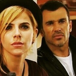 Martín Karpan Instagram - #tbt grabando La viuda de negro con la belleza de @mariafelina haciéndonos los malos 👊🏼