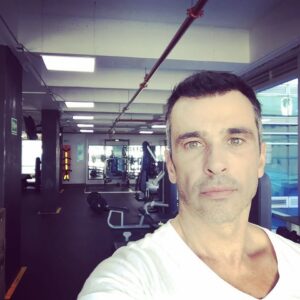 Martín Karpan Instagram - El mejor día para entrenar: un sábado al mediodía. El súper gym del @spinningcentergym casi solo para mi.