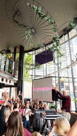 Martin Kemp Instagram - Had such a great time at the first of my Back to the 80’s Brunch series at @drakeandmorgan last month, hope you all enjoyed it as much as I did🕺🏼 Next show is on the 29th June, and I have a further 3 shows after that. See you there! Mx #Ad
