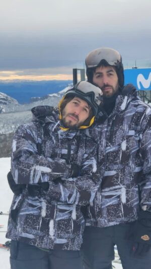 Martín Piroyansky Instagram - Gracias @movistararg por auspiciar este contenido de calidad en el #MovistarSkiDay y el #MovistarSkiNight 

Edición: @natiloiacono