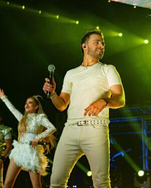 Martín Ricca Instagram - Momentos con @2000spoptour en Guadalajara 

📸 @jarellano51 crack! 

#martinricca #2000spoptour #martinriccaenmexico #2000sxsiempre #martinricca25años #guadalajara #jalisco #auditoriotelmex #concierto #show #musica #vida #envivo #momentos #amigos #complices #fotos #mexico🇲🇽 #argentina🇦🇷